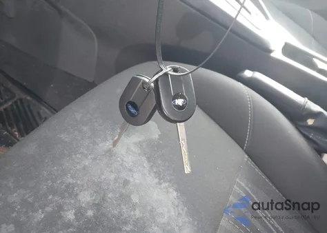 2015 Ford Focus Se z USA, uszkodzony, nr VIN 1FADP3K22FL208973